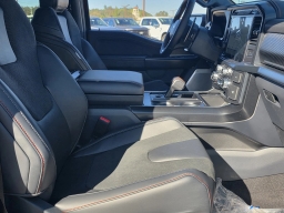 Ford F-150 Raptor 4WD SuperCrew 5.5' Box 2026