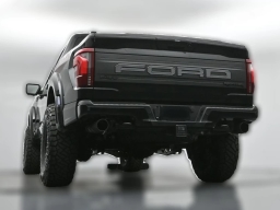 Ford F-150 Raptor 4WD SuperCrew 5.5' Box 2026