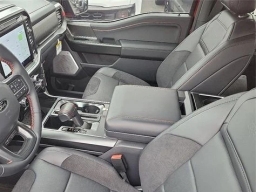 Ford F-150 Raptor 4WD SuperCrew 5.5' Box 2025