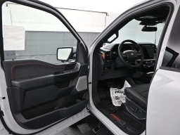 Ford F-150 Raptor 4WD SuperCrew 5.5' Box 2026