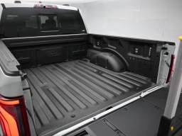 Ford F-150 Raptor 4WD SuperCrew 5.5' Box 2026