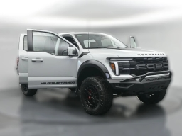 Ford F-150 Raptor 4WD SuperCrew 5.5' Box 2026