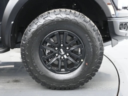 Ford F-150 Raptor 4WD SuperCrew 5.5' Box 2026