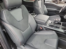 Ford F-150 Raptor 4WD SuperCrew 5.5' Box 2025