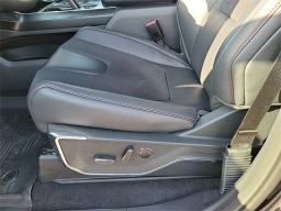 Ford F-150 Raptor 4WD SuperCrew 5.5' Box 2025