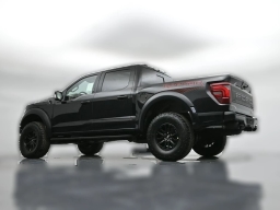 Ford F-150 Raptor 4WD SuperCrew 5.5' Box 2026