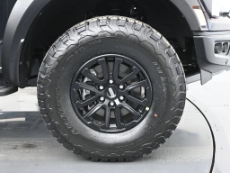 Ford F-150 Raptor 4WD SuperCrew 5.5' Box 2026