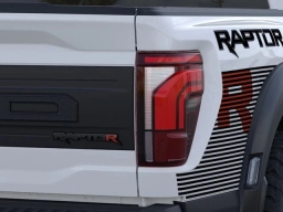Ford F-150 Raptor 4WD SuperCrew 5.5' Box 2026