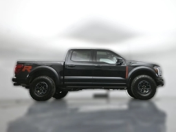 Ford F-150 Raptor 4WD SuperCrew 5.5' Box 2026