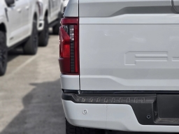Ford F-150 XLT 4WD SuperCrew 5.5' Box 2026