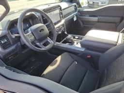 Ford F-150 XLT 4WD SuperCrew 5.5' Box 2026