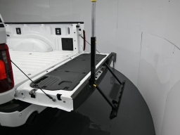 Ford F-150 XLT 4WD SuperCrew 5.5' Box 2025