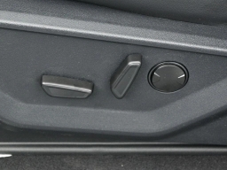 Ford F-150 XLT 4WD SuperCrew 5.5' Box 2025