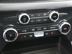 Ford F-150 XLT 4WD SuperCrew 5.5' Box 2025