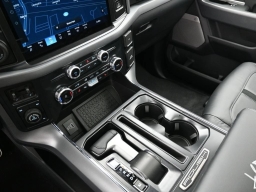 Ford F-150 XLT 4WD SuperCrew 5.5' Box 2025