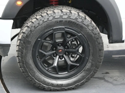 Ford F-150 XLT 4WD SuperCrew 5.5' Box 2025