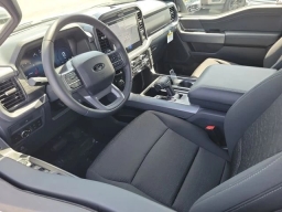 Ford F-150 XLT 4WD SuperCrew 5.5' Box 2026