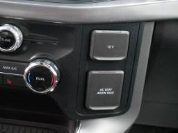 Ford F-150 XLT 4WD SuperCrew 5.5' Box 2025