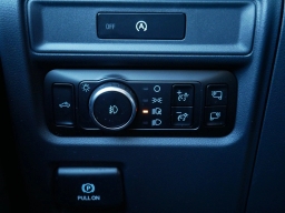 Ford F-150 XLT 4WD SuperCrew 5.5' Box 2025