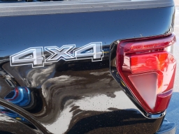 Ford F-150 XLT 4WD SuperCrew 5.5' Box 2025