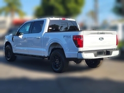 Ford F-150 XLT 4WD SuperCrew 5.5' Box 2025