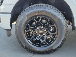 Ford F-150 XLT 4WD SuperCrew 5.5' Box 2025