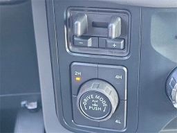 Ford F-150 XLT 4WD SuperCrew 5.5' Box 2025