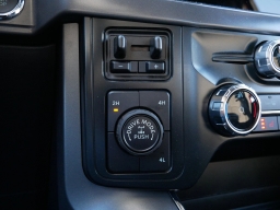 Ford F-150 XLT 4WD SuperCrew 5.5' Box 2025