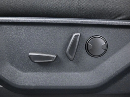 Ford F-150 XLT 4WD SuperCrew 5.5' Box 2025