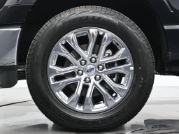 Ford F-150 XLT 4WD SuperCrew 5.5' Box 2025