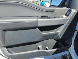 Ford F-150 XLT 4WD SuperCrew 5.5' Box 2025