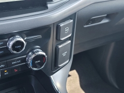 Ford F-150 XLT 4WD SuperCrew 5.5' Box 2025