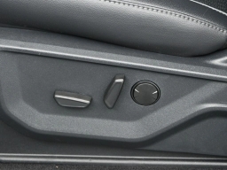 Ford F-150 LARIAT 4WD SuperCrew 5.5' Box 2026