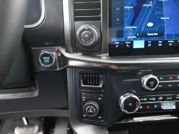 Ford F-150 LARIAT 4WD SuperCrew 5.5' Box 2026