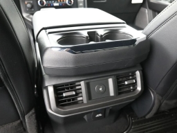 Ford F-150 LARIAT 4WD SuperCrew 5.5' Box 2026