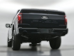 Ford F-150 LARIAT 4WD SuperCrew 5.5' Box 2026