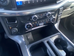 Ford F-150 LARIAT 4WD SuperCrew 5.5' Box 2026