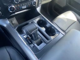 Ford F-150 LARIAT 4WD SuperCrew 5.5' Box 2026