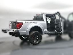 Ford F-150 LARIAT 4WD SuperCrew 5.5' Box 2025