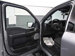 Ford F-150 LARIAT 4WD SuperCrew 5.5' Box 2025