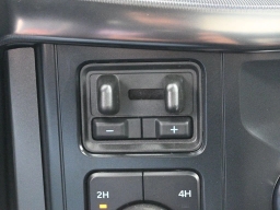 Ford F-150 LARIAT 4WD SuperCrew 5.5' Box 2025