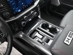 Ford F-150 LARIAT 4WD SuperCrew 5.5' Box 2025