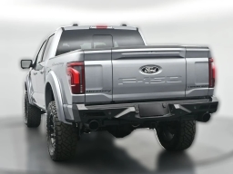 Ford F-150 LARIAT 4WD SuperCrew 5.5' Box 2025