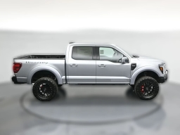 Ford F-150 LARIAT 4WD SuperCrew 5.5' Box 2025