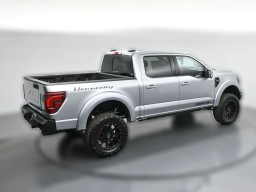 Ford F-150 LARIAT 4WD SuperCrew 5.5' Box 2025