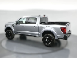 Ford F-150 LARIAT 4WD SuperCrew 5.5' Box 2025