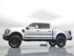 Ford F-150 LARIAT 4WD SuperCrew 5.5' Box 2025