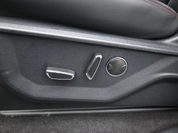 Ford F-150 LARIAT 4WD SuperCrew 5.5' Box 2025