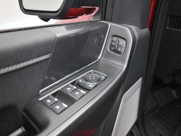 Ford F-150 LARIAT 4WD SuperCrew 5.5' Box 2025