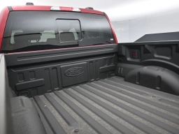 Ford F-150 LARIAT 4WD SuperCrew 5.5' Box 2025